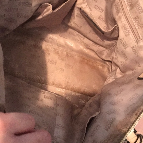 Michael Kors Handbag - Picture 7 of 8